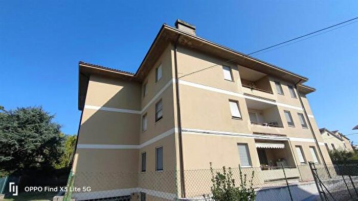 Appartamento con 5 locali in vendita in Via IV Novembre Int, Fossombrone