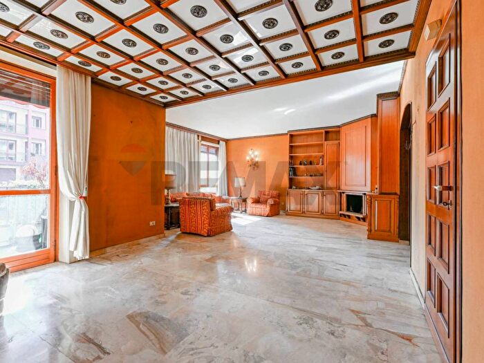 Appartamento quadrilocale in affitto in Via Frua, Frua, Milano