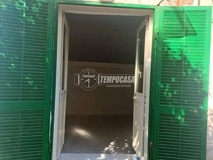 Appartamento monolocale in affitto in Via Aniello Falcone, Napoli
