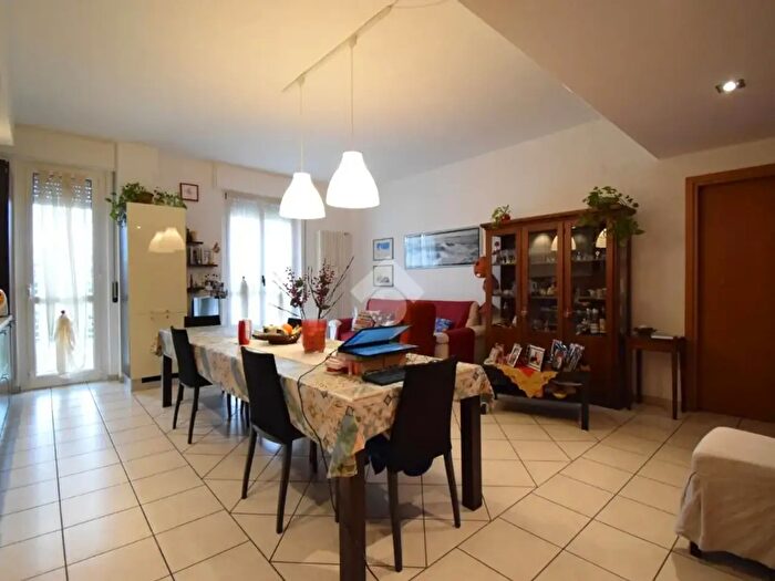 Appartamento trilocale in vendita in Via G Marconi, Monza