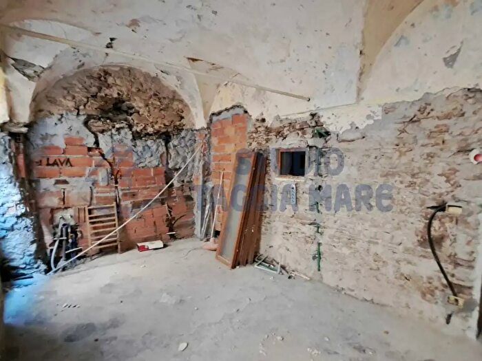 Appartamento bilocale in vendita in Via Ponte, Badalucco