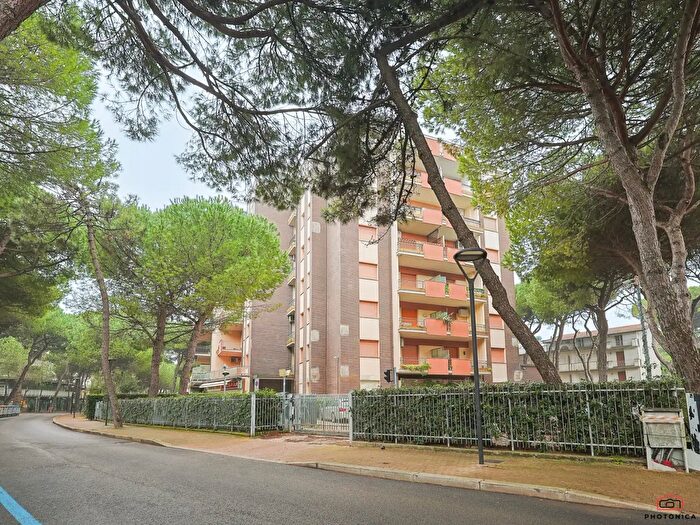 Appartamento trilocale in vendita in Viale Romagna, Cervia