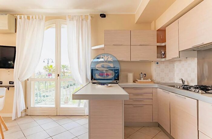 Appartamento bilocale in affitto in Pietrasanta