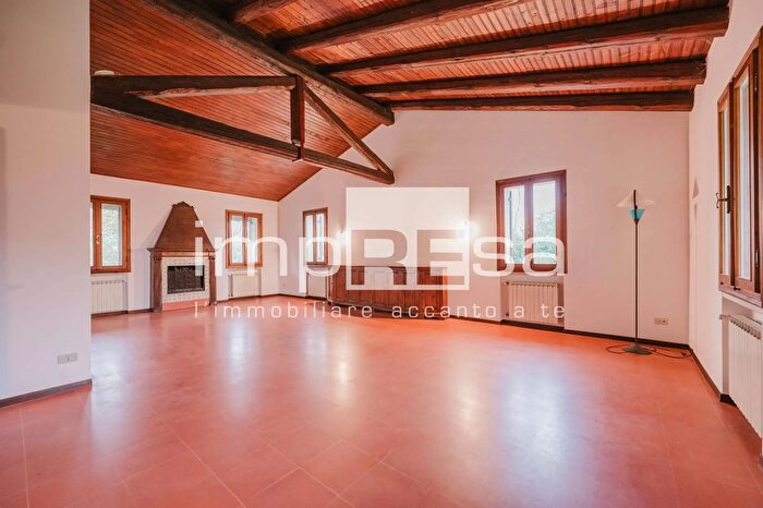 Casa con 7 locali in vendita in Via Colli, Pieve del Grappa