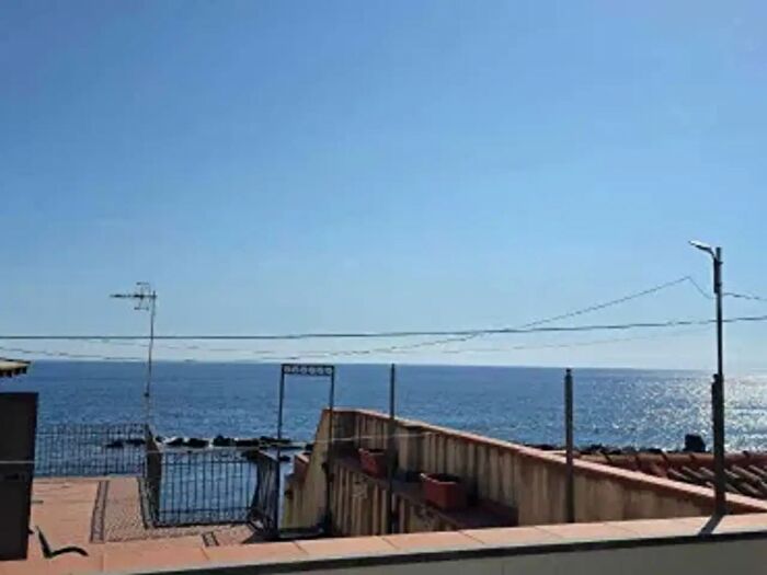 Casa quadrilocale in vendita in Riposto