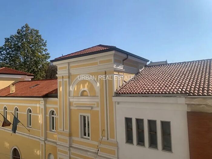 Appartamento trilocale in affitto in Via della Ginnastica, Trieste