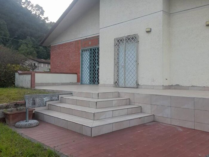 Casa con 5 locali in affitto in Via della Chiesa, Seravezza