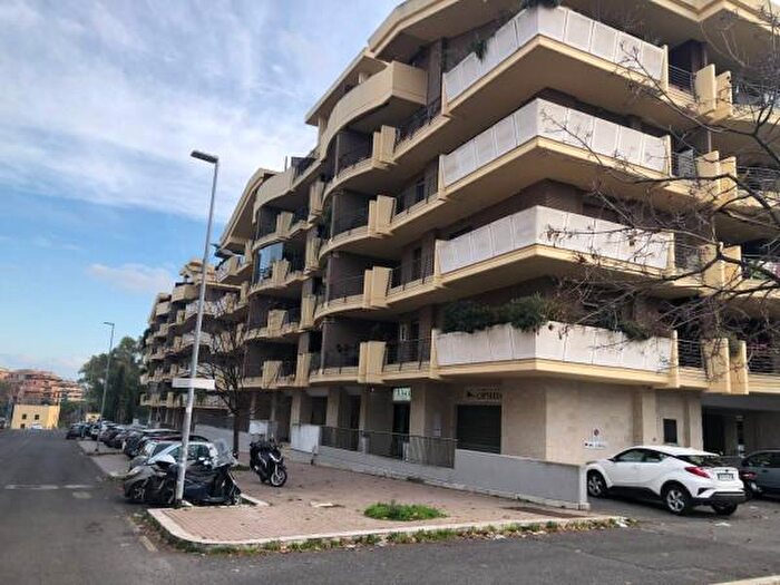 Appartamento bilocale in vendita in Via Villa di Faonte, Roma