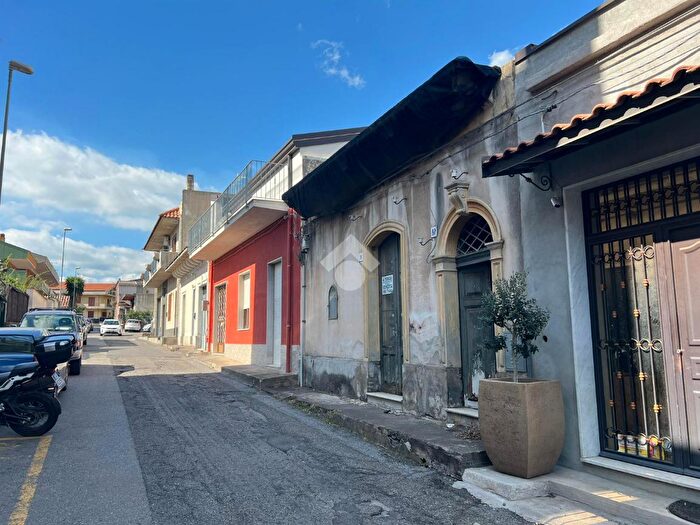 Casa bilocale in vendita in Via Vincenzo Monti, Giarre