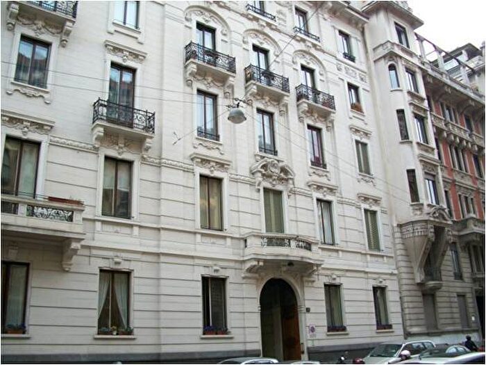 Appartamento quadrilocale in affitto in Via Lorenzo Mascheroni, Pagano, Milano