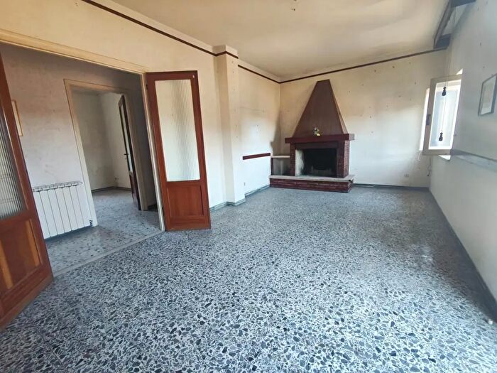 Appartamento con 6 locali in vendita in Lucca