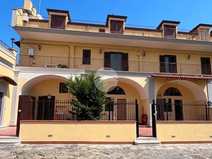 Appartamento trilocale in vendita in Via Viriglio, Succivo
