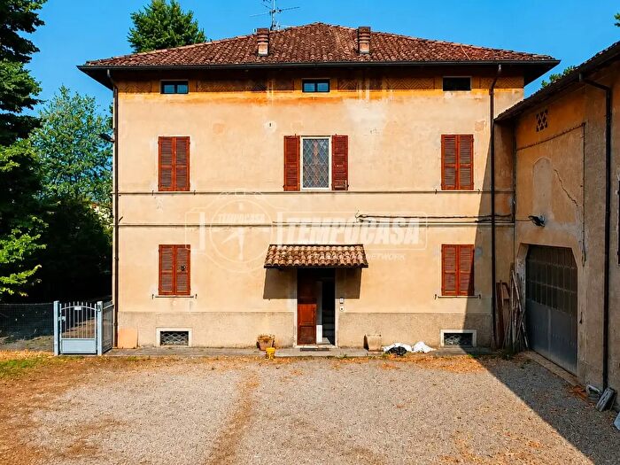 Casa con 8 locali in vendita in Via Tresinaro Castellazzo, Reggio nell'Emilia