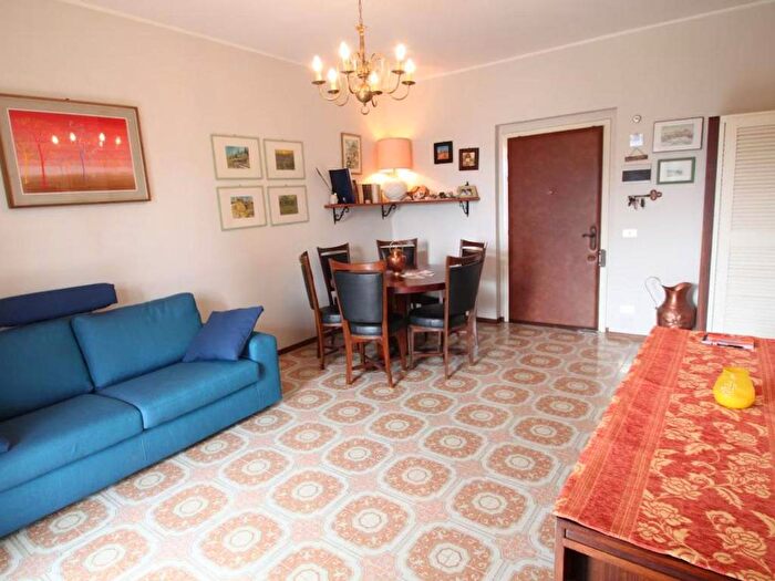 Appartamento trilocale in affitto in Via Bertarello, Centro, Baveno