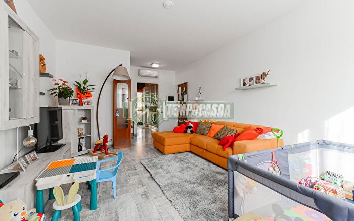 Appartamento trilocale in vendita in Via Bologna, Rodano