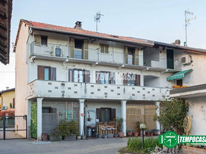 Casa con 5 locali in vendita in Via Don Minzoni, Bellinzago Novarese