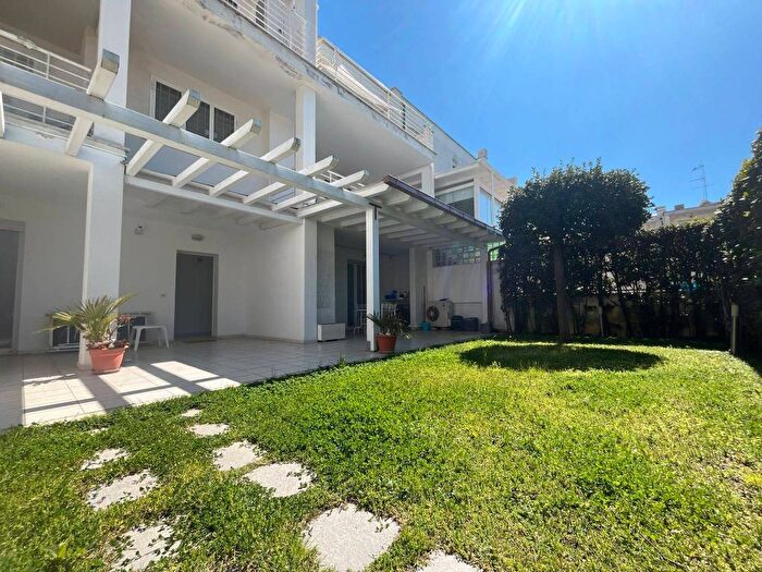 Appartamento bilocale in affitto in Via Agropoli, Fregene, Fiumicino