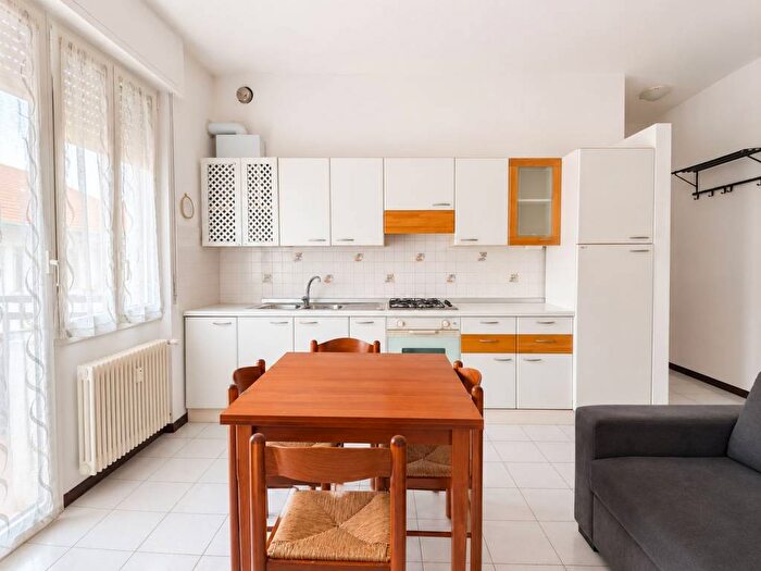Appartamento trilocale in affitto in Via Filippo Turati, Camerlata Rebbio, Como