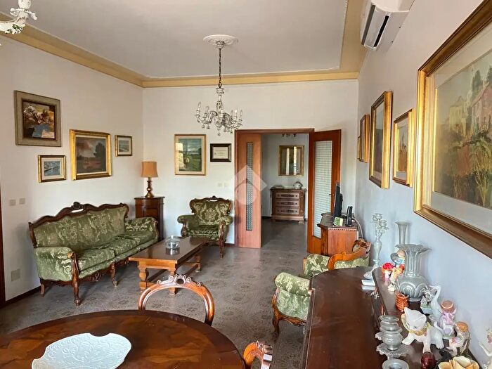 Appartamento quadrilocale in vendita in Via del Germoglio, Ferrara