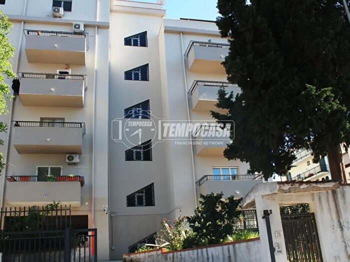 Appartamento con 5 locali in vendita in Via Vincenzo Florio, Reggio Calabria