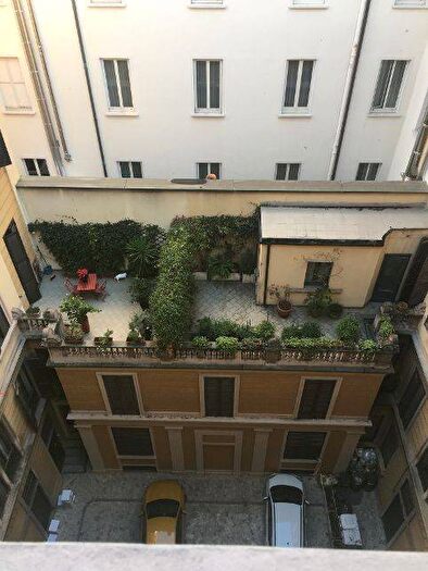 Appartamento trilocale in affitto in Via Panfilo Castaldi, Porta Venezia, Milano