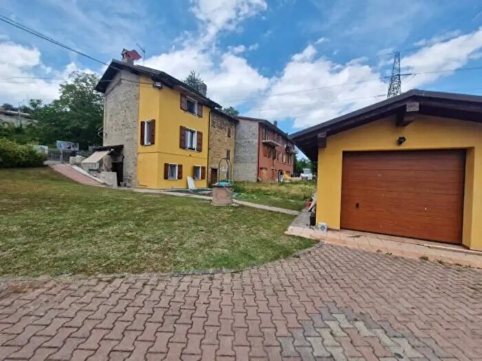 Casa quadrilocale in vendita in Via Selva, Serramazzoni
