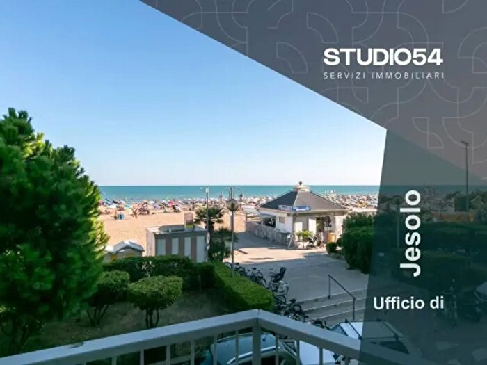 Appartamento con 5 locali in vendita in Largo Tempini, Jesolo