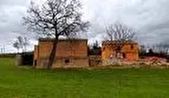 Casa con 8 locali in vendita in Avenale MC Italia Avenale, Cingoli