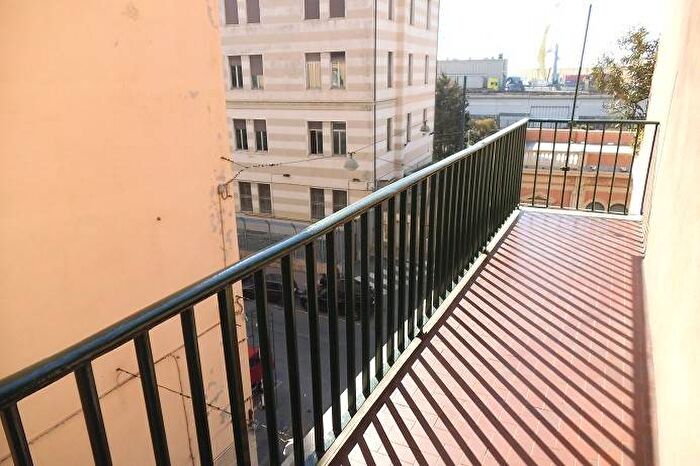 Appartamento bilocale in affitto in Piazza Nicolò Barabino, Sampierdarena, Genova