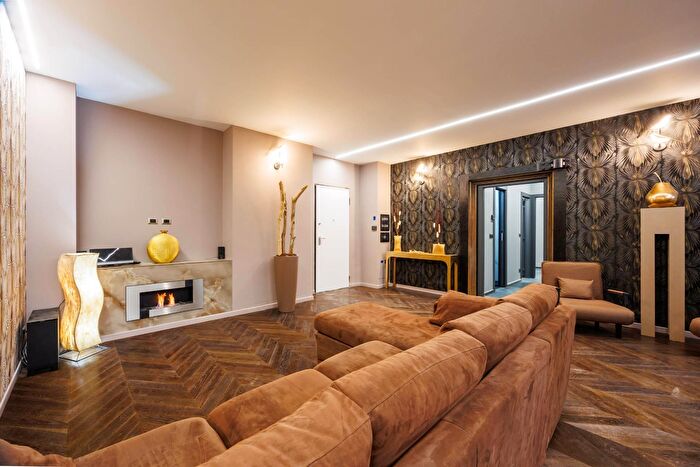 Appartamento trilocale in vendita in Via dell Arcivescovado, Torino