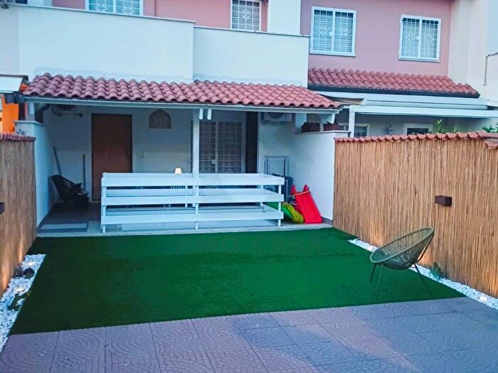 Casa trilocale in affitto in Piazza Carlo Garbieri, Santa Severa, Santa Marinella