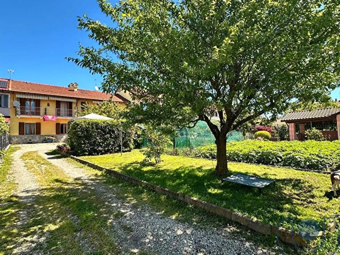 Casa con 11 locali in vendita in Strada del Bossolo, Moncalieri