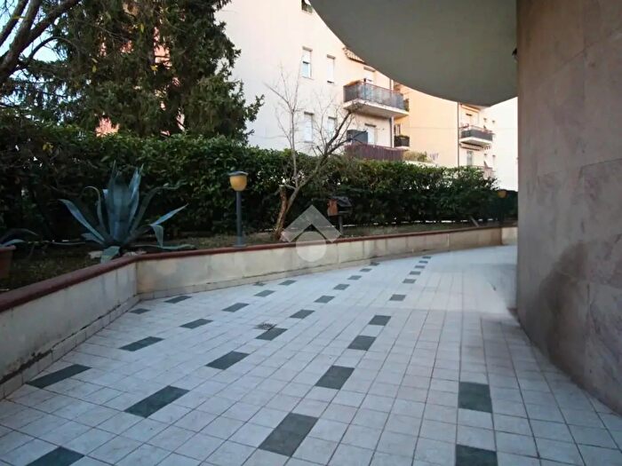 Appartamento quadrilocale in vendita in Via Ugo Tombesi, Pesaro