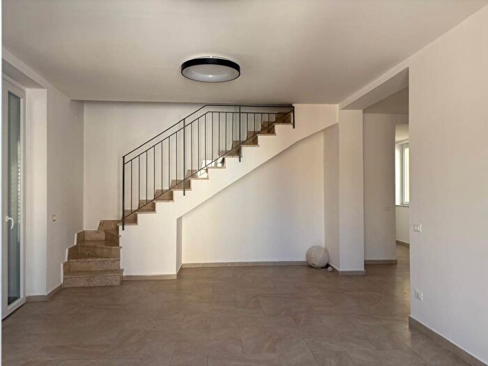 Appartamento con 6 locali in affitto in Via Montevergini, Tribunale, Palermo