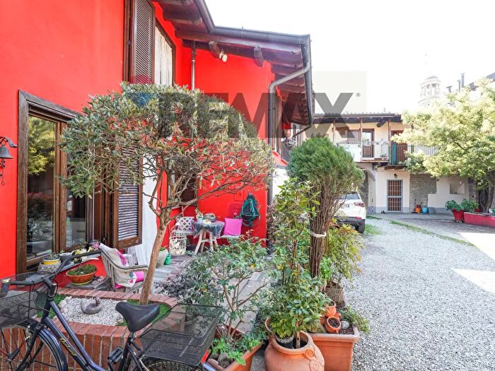 Appartamento trilocale in vendita in Vicolo Scuri, Urgnano