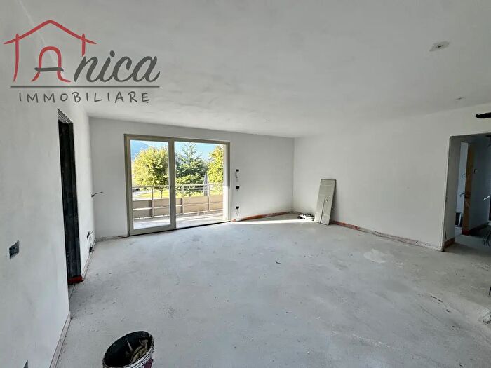 Appartamento quadrilocale in vendita in Via Guglielmo Marconi, Caldonazzo