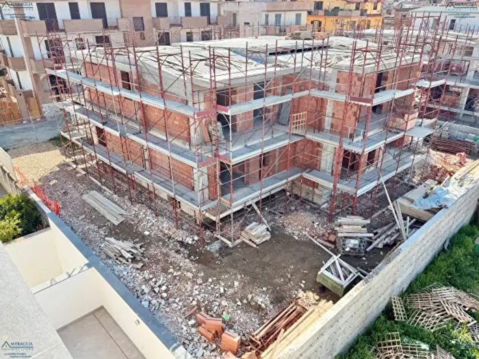 Casa quadrilocale in vendita in Via Carlo Pezone, Parete