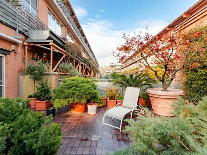 Appartamento quadrilocale in vendita in Via Savona, Milano