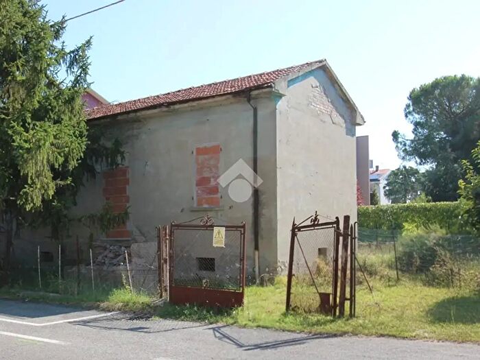 Casa trilocale in vendita in Via Boscone, Cesena