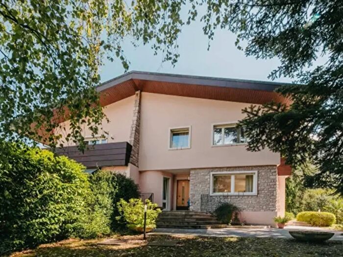 Casa con 6 locali in vendita in Cavedine