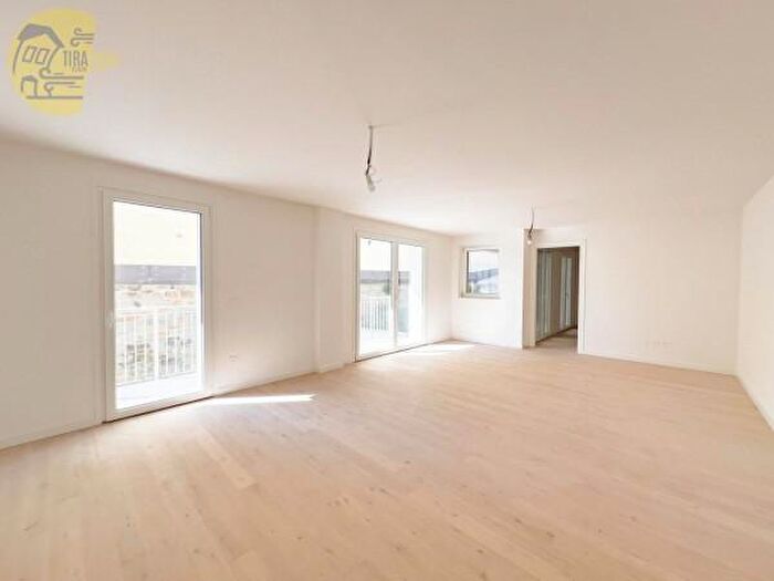 Appartamento trilocale in vendita in Salita di Gretta, Trieste