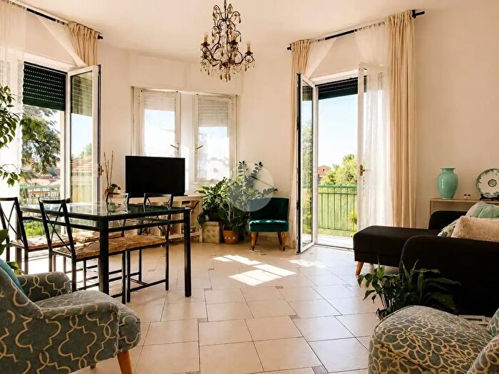 Appartamento quadrilocale in vendita in Via P Costantino, Imperia