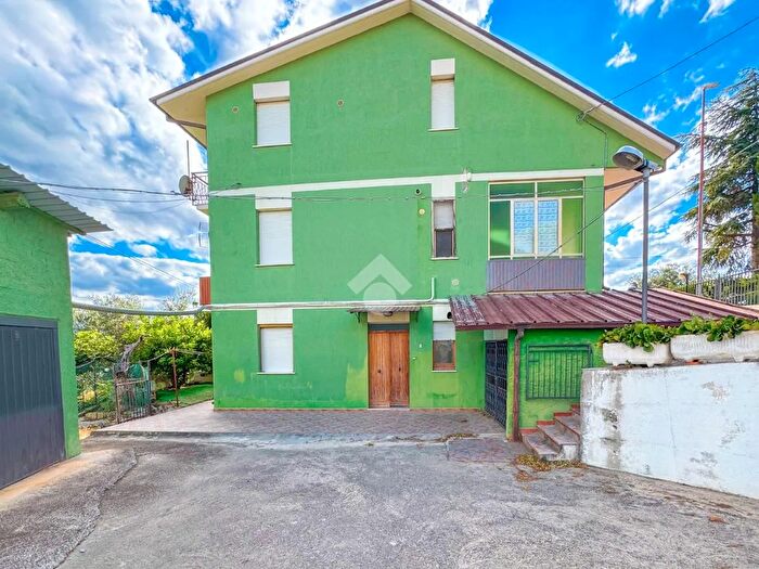 Appartamento trilocale in vendita in Str Vecchia, Chieti