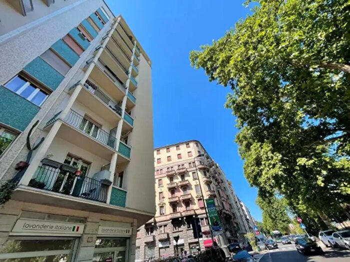 Appartamento trilocale in vendita in Viale Argonne, Milano