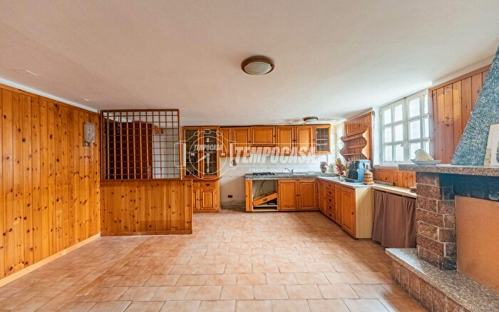 Casa quadrilocale in vendita in Via G Garibaldi, Cisliano