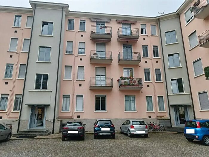 Appartamento trilocale in affitto in Como