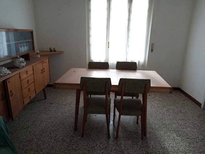 Appartamento con 5 locali in vendita in Coli