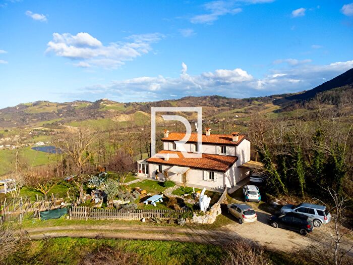 Casa quadrilocale in vendita in Mercato Saraceno