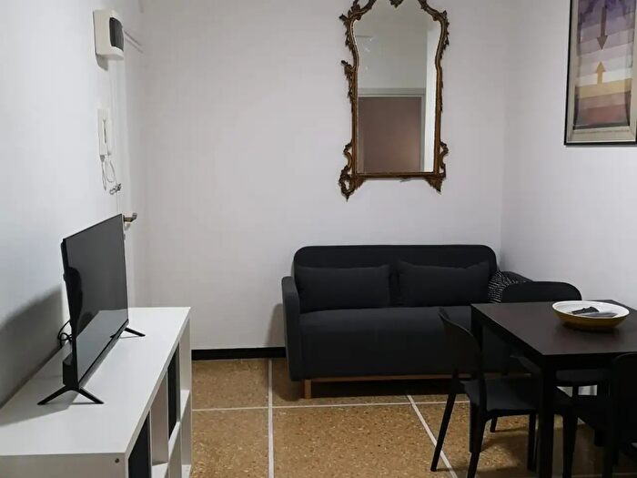 Appartamento trilocale in affitto in Piazza Venezia, Rapallo