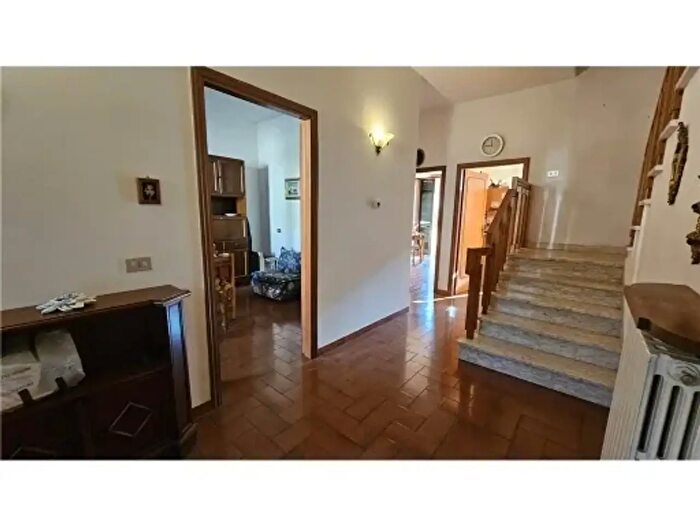 Casa con 7 locali in vendita in Empoli